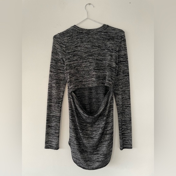 Aritzia Wilfred Free Luma Cut Out Tee - Picture 5 of 14